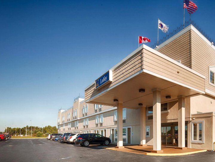 桑德贝十字路口贝斯特韦斯特酒店(Best Western Thunder Bay Crossroads)