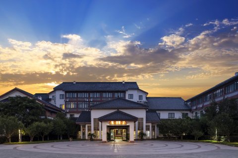 龙蟠岛度假酒店