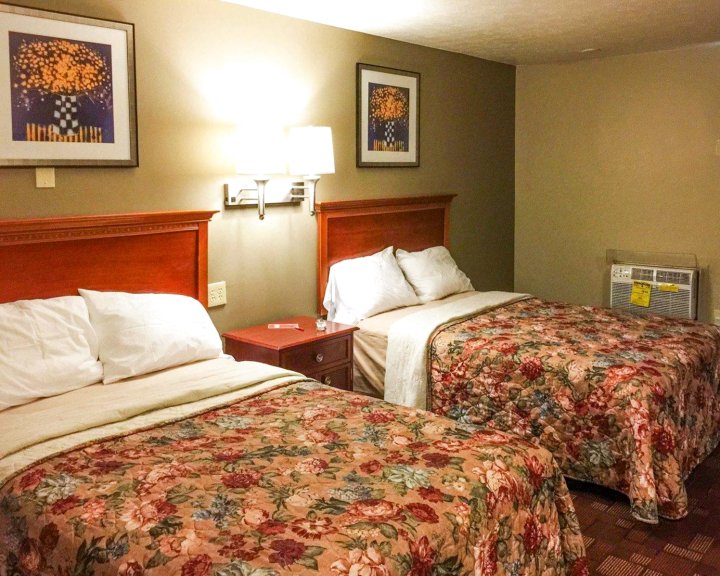 沃伦斯维尔伊克诺旅馆(Econo Lodge Warrensville Heights)