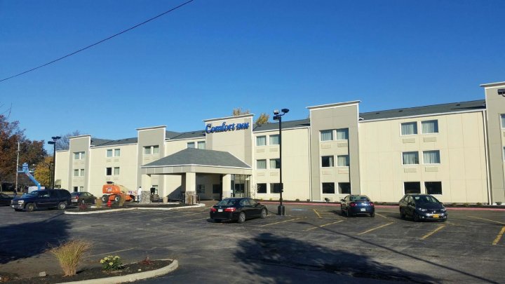 梅菲尔德高地克利夫兰东部舒适酒店(Comfort Inn Mayfield Heights Cleveland East)