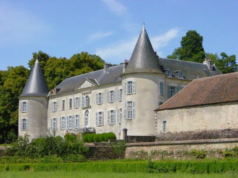 博茹城堡庄园(Château de Beaujeu)