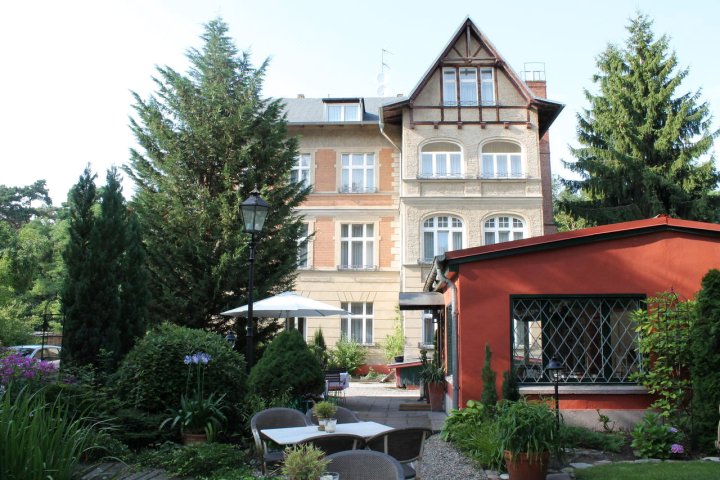 安诺巴贝尔斯堡德1900酒店(Anno 1900 Hotel Babelsberg)
