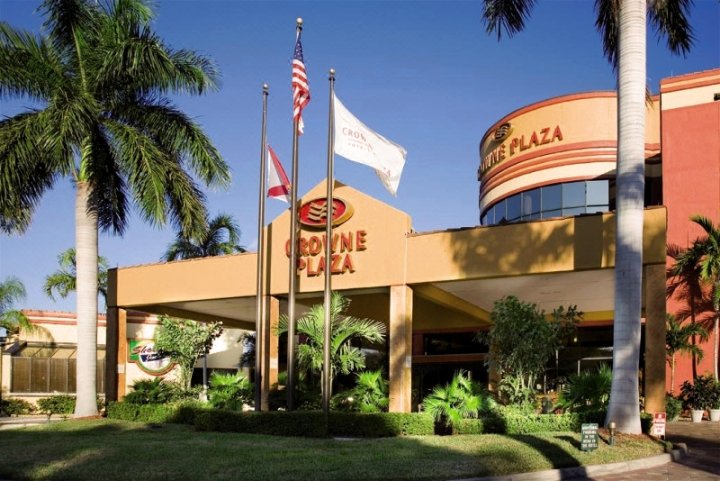 迈尔斯堡钟楼店皇冠假日酒店(Crowne Plaza Hotel Fort Myers at Bell Tower Shops, an IHG Hotel)