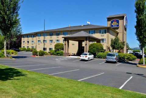 卡斯卡德贝斯特韦斯特优质套房酒店(Best Western PLUS Cascade Inn & Suites)