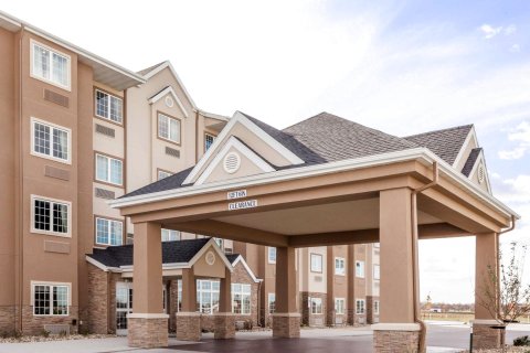 西法戈医学中心温德姆麦克罗特-加龙省-加龙省套房酒店(Microtel Inn & Suites by Wyndham West Fargo Medical Center)