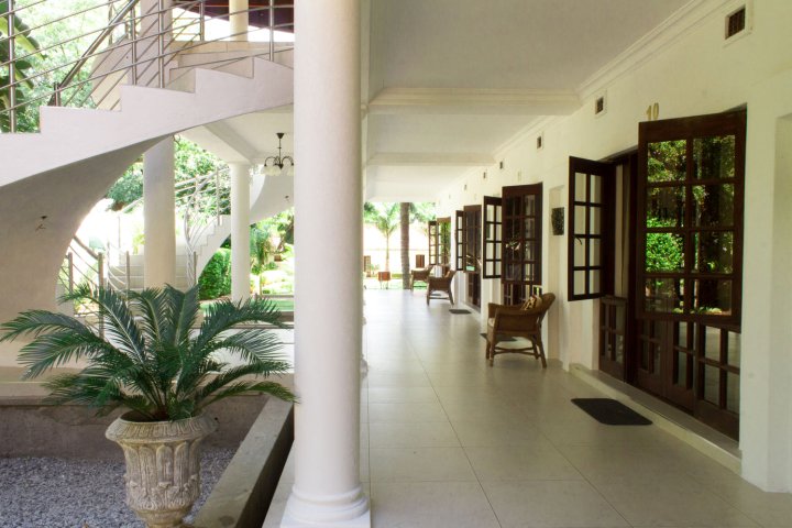 莫萨迈旅馆(Motsamai Lodge)