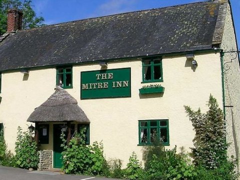 米特雷旅馆(The Mitre Inn)