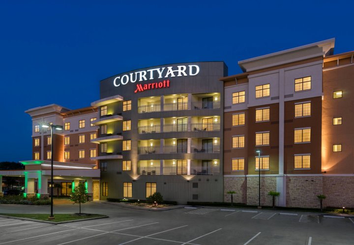 休斯顿金伍德万怡酒店(Courtyard by Marriott Houston Kingwood)