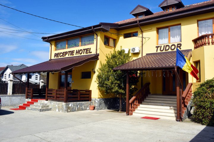 都铎酒店(Hotel Tudor)