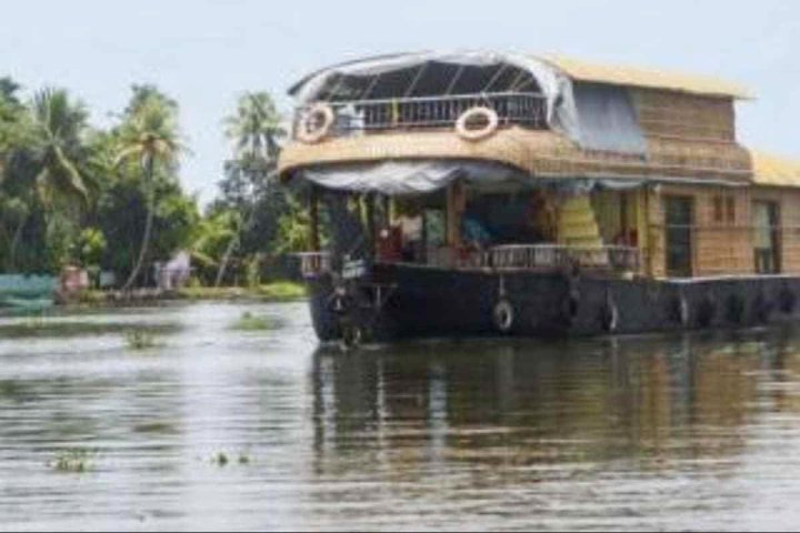 Rejishouseboat