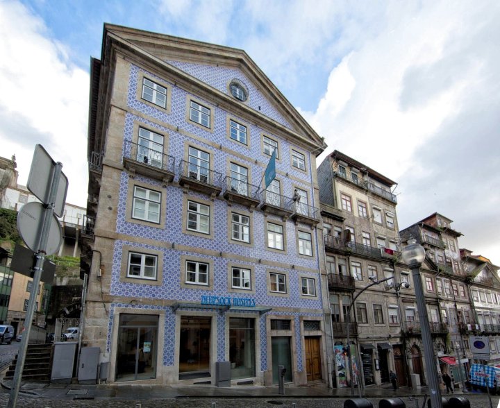波尔图布鲁索青年旅舍(Bluesock Hostels Porto)