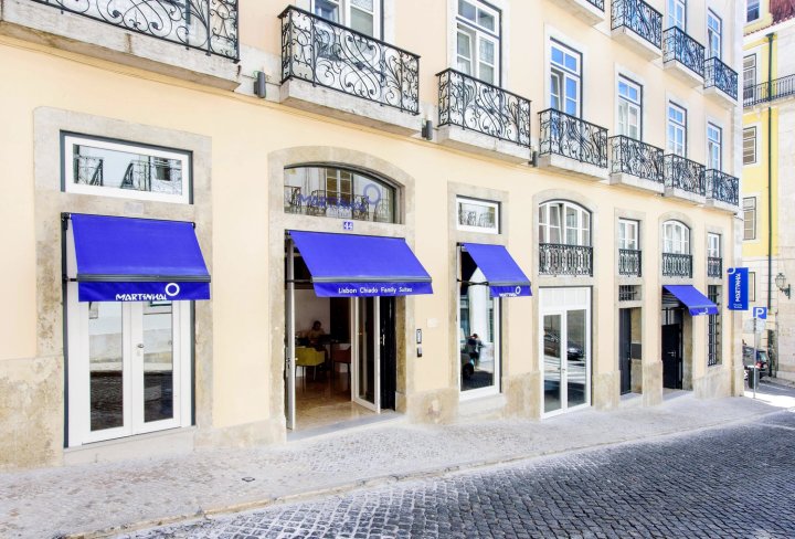 玛蒂豪希亚多家庭公寓(Martinhal Lisbon Chiado Family Suites)