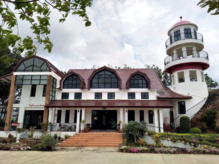 尖竹汶灯塔度假村(The Lighthouse Resort at Chanthaburi)