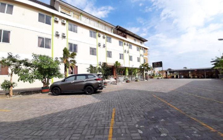 迪马迪纳回教索罗住宅酒店(D'Madinah Residence Syariah Hotel Solo)