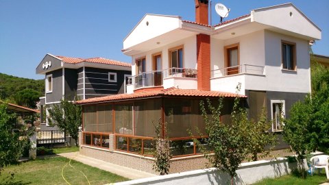 艾沃里克卡姆立克维拉拉里酒店(Ayvalik Camlik Villalari)