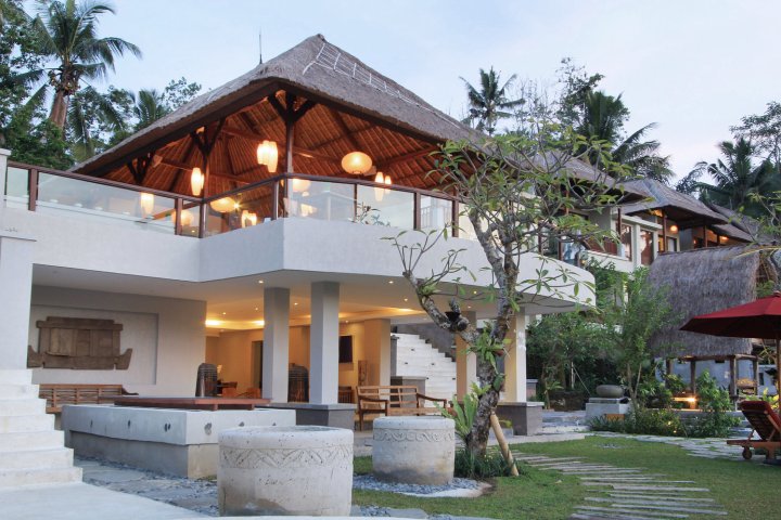 普利赛巴厘岛度假酒店(Puri Sebali Resort)