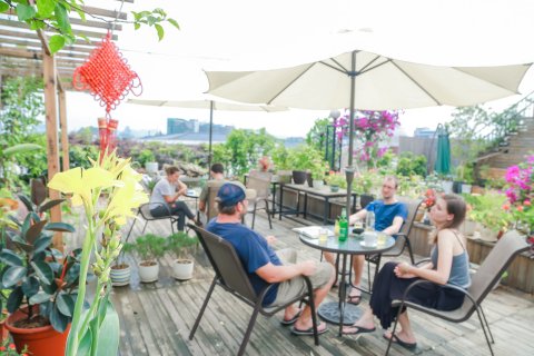 绿舍江畔酒店(两江四湖东西巷店)