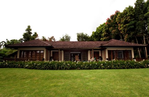 巴厘岛甘地普里静修处(Villa Puri Candikuning)