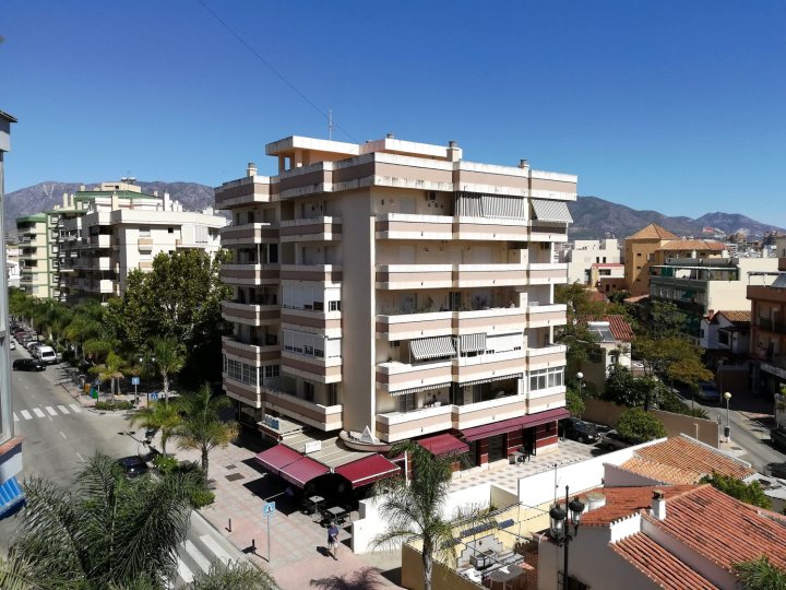 福恩吉洛拉太阳酒店(Cubo's Apartamento Fuengirola Sun)