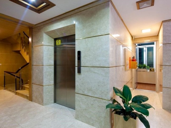 董翠豪华公寓(Trang Thanh Luxury Apartment)