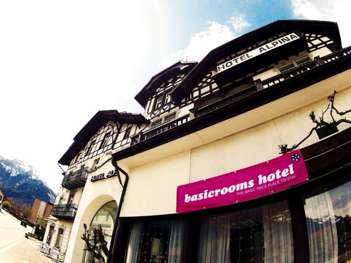 基本客房酒店(BasicRooms Hotel)