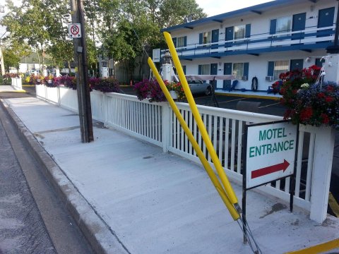 尼加拉公园路高尔夫汽车旅馆(Niagara Parkway Court Motel)