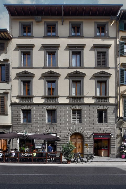 卡沃尔伯爵住宅屋顶酒店(Residenza Conte di Cavour & Rooftop)
