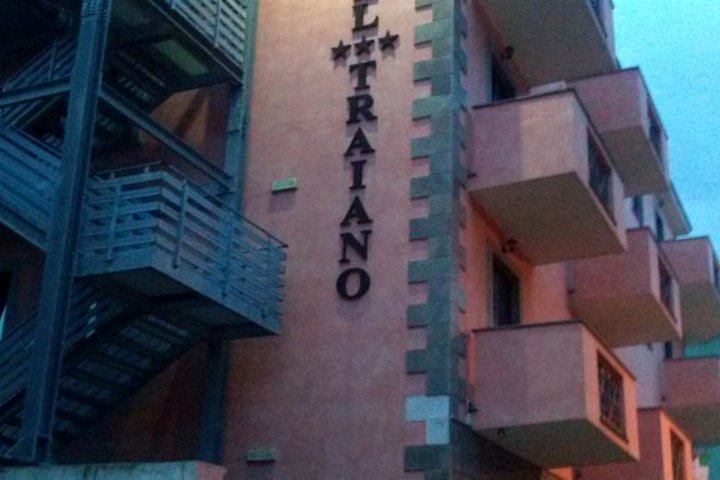 特拉亚诺酒店(Hotel Traiano)