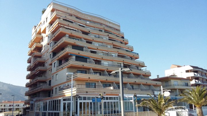 贝尔纳特派海滩 3000 号公寓酒店(Apartamentos Bernat 3000)