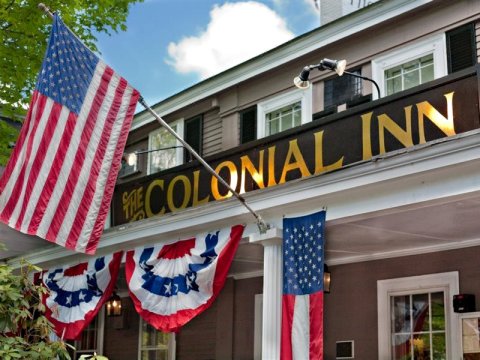 康科德克罗尼尔酒店(Concord's Colonial Inn)