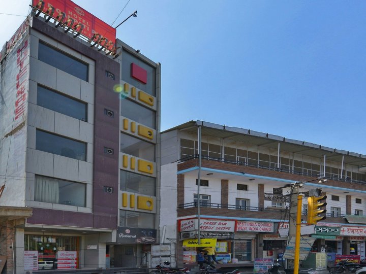 OYO 13346 Hotel A R Ganpati Plaza