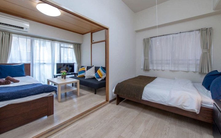 近难波，心斋桥舒适公寓(Near Namba Shisaibashi Comfort Apartment)