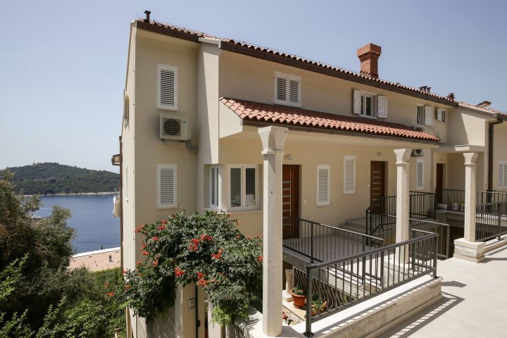 杜布罗夫尼克阿莫里诺公寓酒店(Amorino of Dubrovnik Apartments)