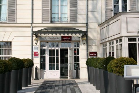 朗布依埃水星城堡酒店(Mercure Rambouillet Relays Du Château)