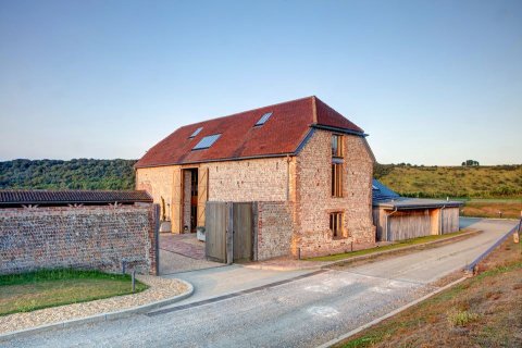 燧石谷仓酒店(The Flint Barns)