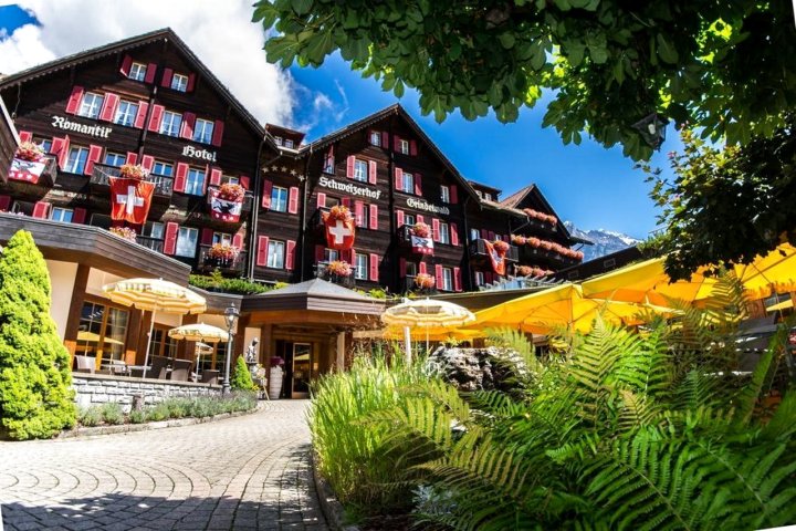 罗曼蒂克斯维哲霍夫酒店(Romantik Hotel Schweizerhof)