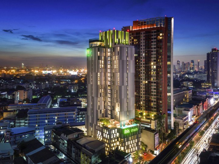 宜必思尚品曼谷素坤逸康福酒店(Ibis Styles Bangkok Sukhumvit Phra Khanong)