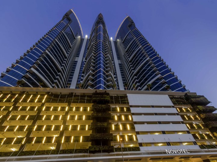 迪拜阿尔巴沙诺富特酒店(Novotel Dubai Al Barsha)
