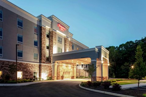 克兰伯里欢朋酒店(Hampton Inn Cranbury)