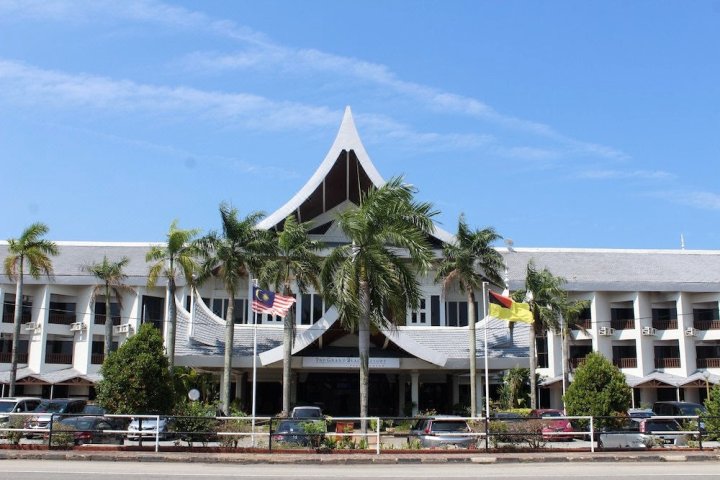 波德申大海滩度假酒店(The Grand Beach Resort Port Dickson)