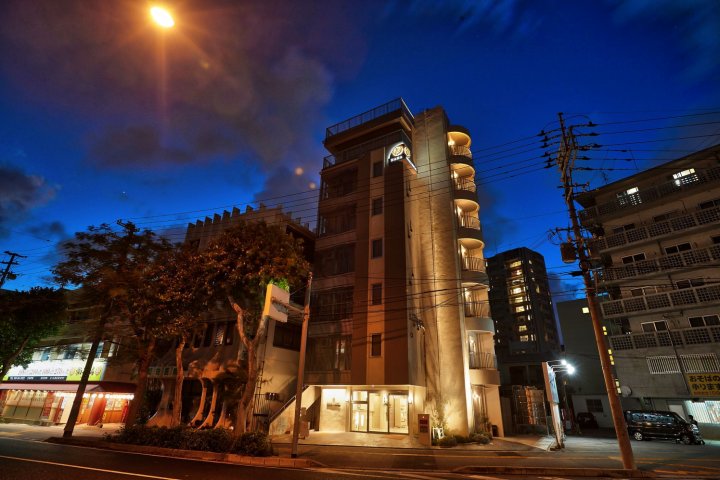 那霸努卡酒店(Ryuka Hotel Naha)