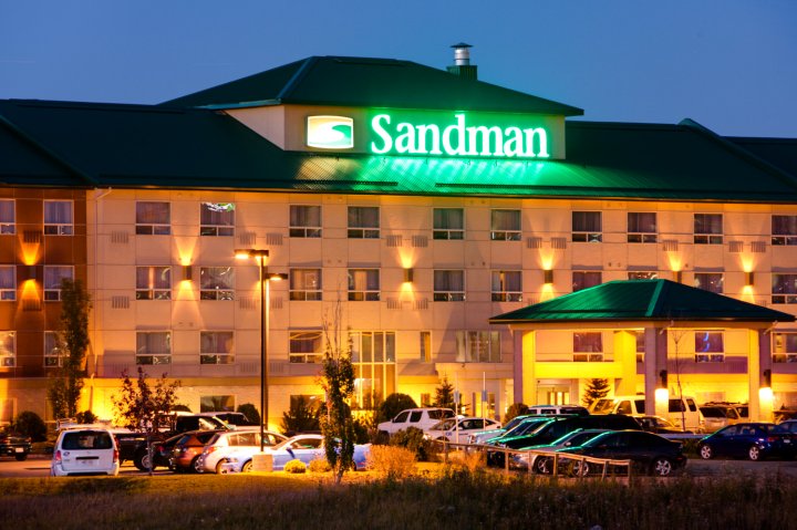 卡尔加里机场桑德曼酒店(Sandman Hotel Calgary Airport)