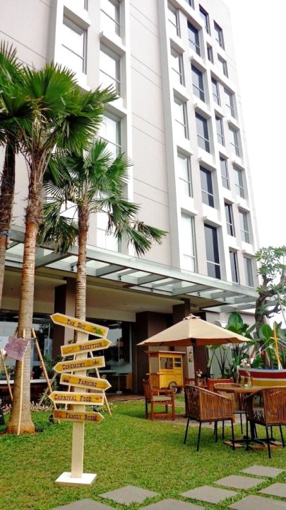 塞尔彭瑟尔滨海酒店(Soll Marina Hotel Serpong)