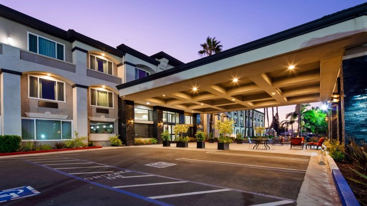 橘郡阿纳海姆贝斯特韦斯特酒店(Best Western Plus - Anaheim Orange County Hotel)