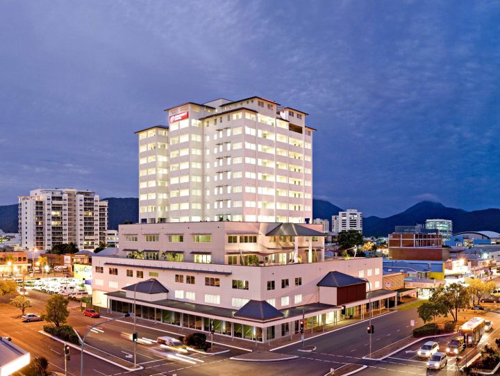 凯恩斯中央广场公寓集团酒店(Cairns Central Plaza Apartment Hotel)