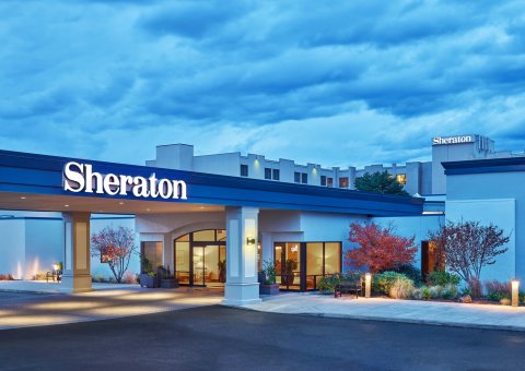 波特兰机场喜来登酒店(Sheraton Portland Airport Hotel)