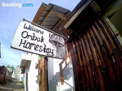 奥姆巴克民宿(Ombak Homestay)