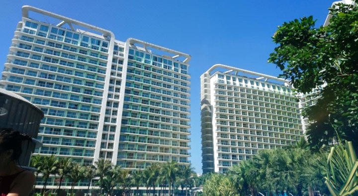 Azure Urban Resort Residences - Beach View
