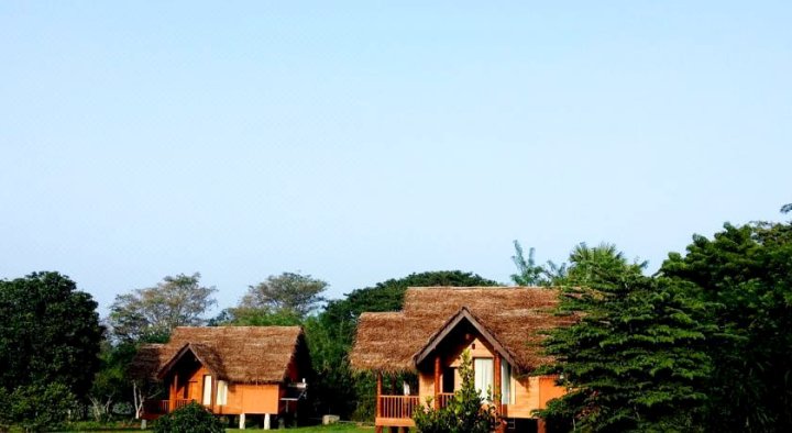 锡吉里亚水屋旅馆(Sigiriya Water Cottage)