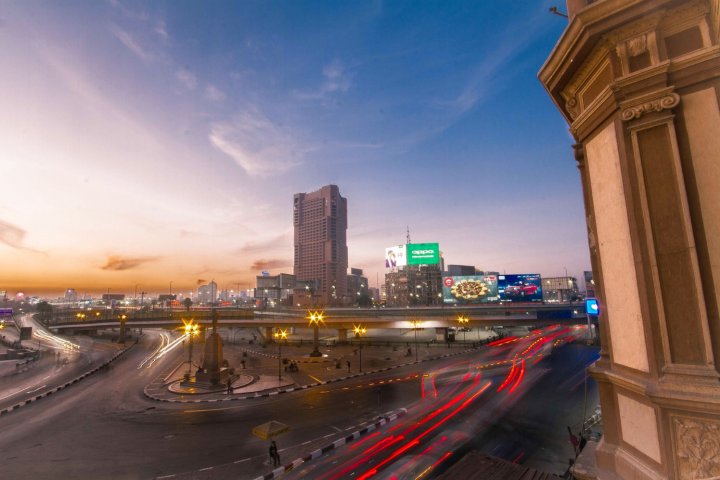 塔里尔广场套房酒店(Tahrir Plaza Suites)